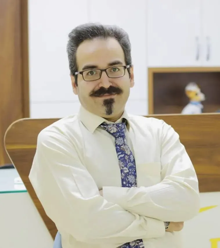 دکتر فراز تیموری متخصص جراحی لثه